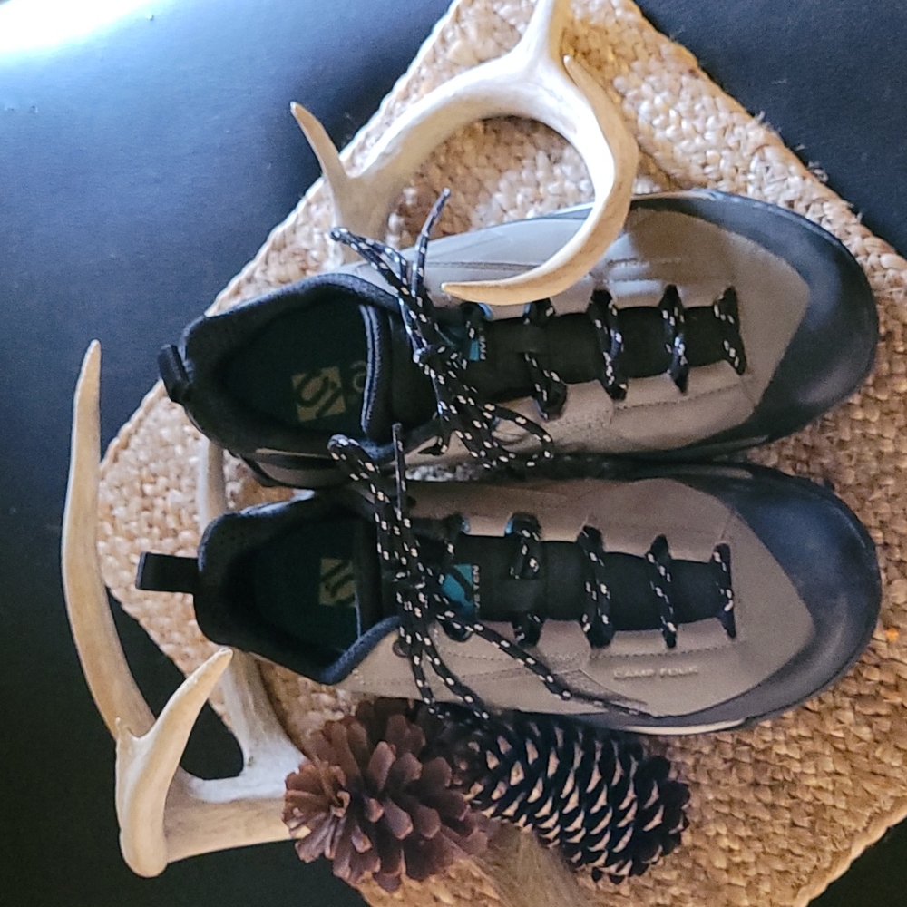 5.10 Hiking Shoes Ortholite size 8.5